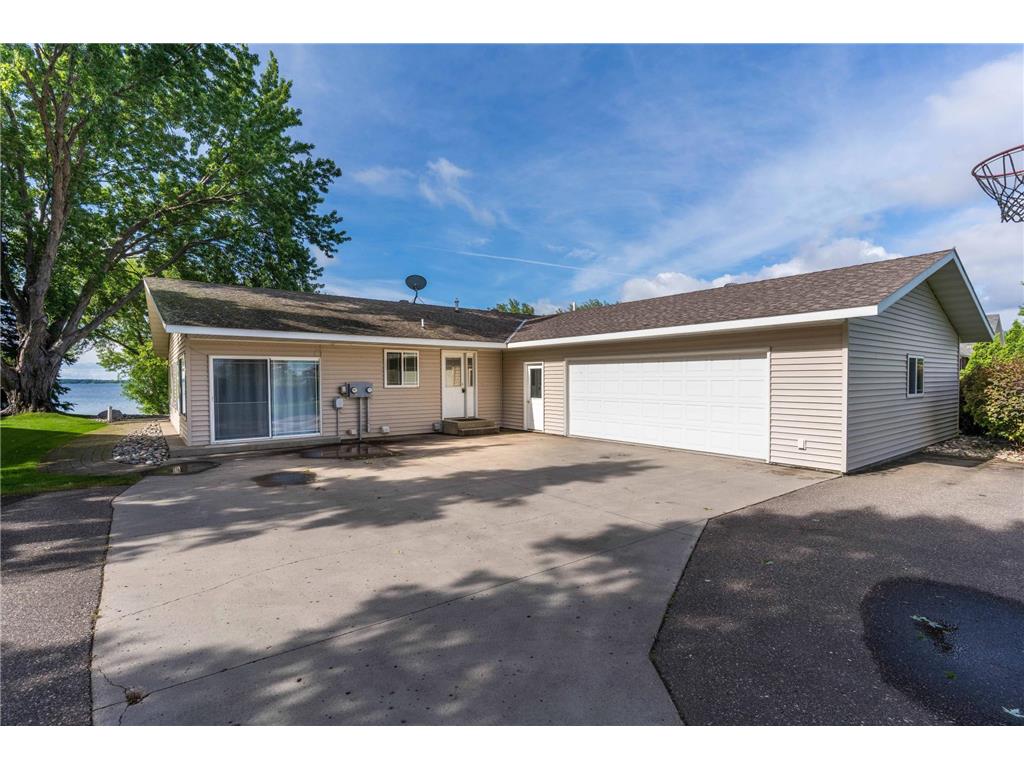 38582 N Shore Drive Battle Lake MN 56515 - West Battle 6556900 image1