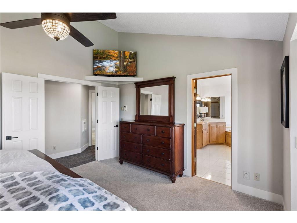 3861 Lone Cedar Lane Chanhassen MN 55318 - Minnewashta 7062446 image25
