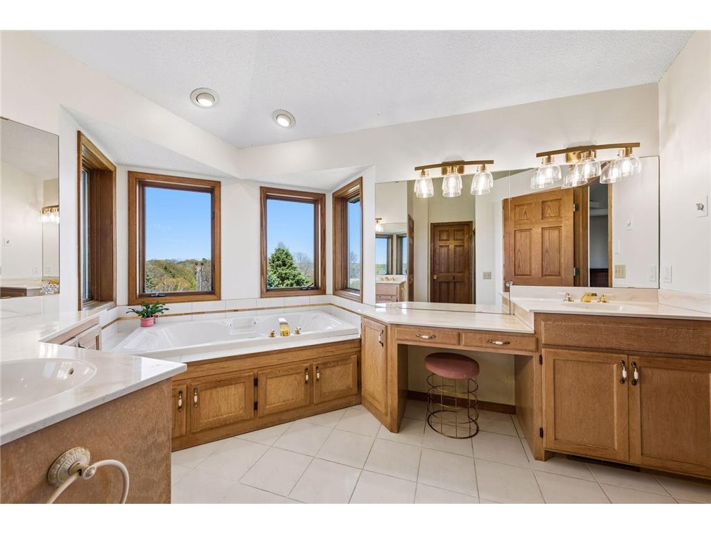 3861 Lone Cedar Lane Chanhassen MN 55318 - Minnewashta 7062446 image27