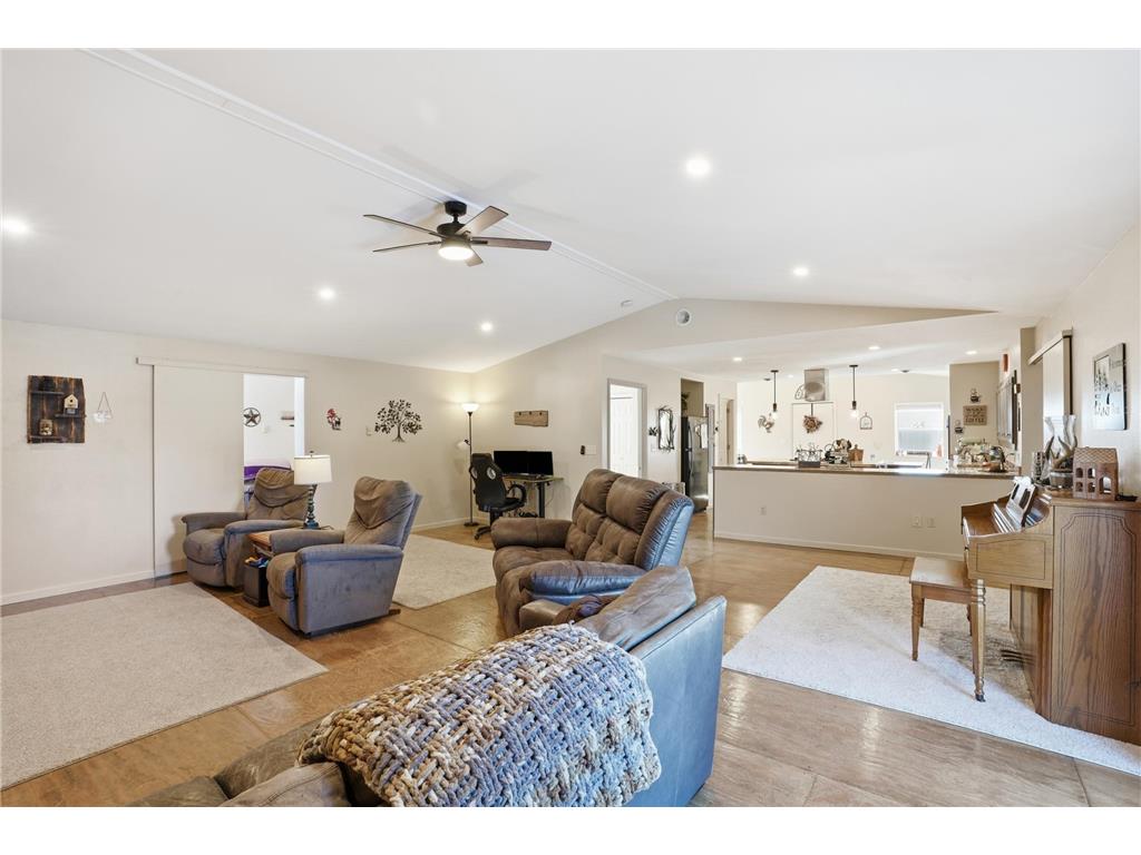 38630 Woodview Lane Le Center MN 56057 7006931 image3