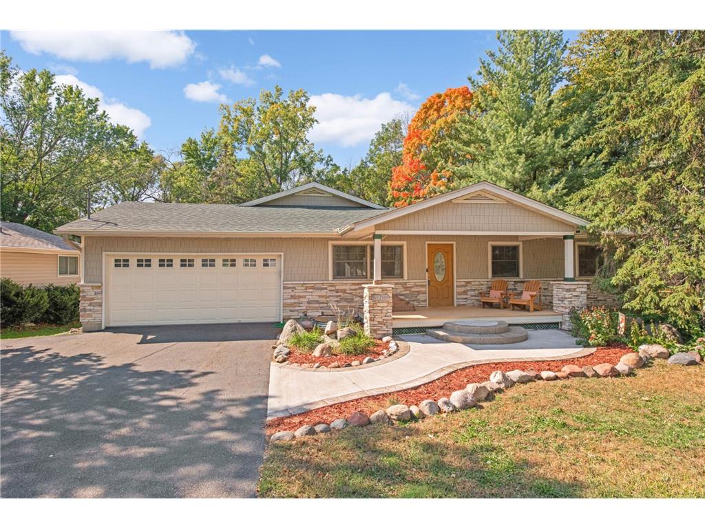 3867 Clover Avenue Vadnais Heights MN 55127 6436049 image1