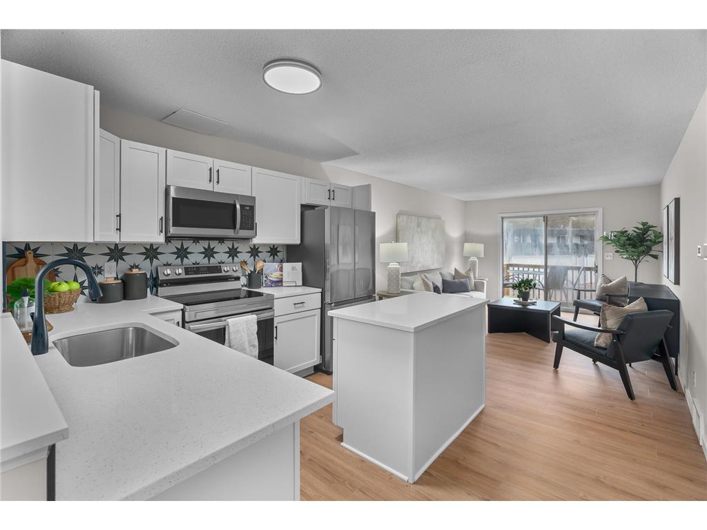 3868 Upper 75th St E Inver Grove Heights MN 55076 6709644 image1