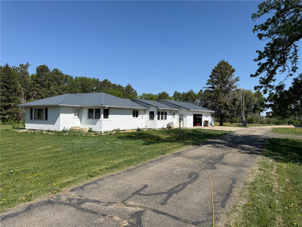 3876 230th Street Lac Qui Parle Twp MN 56265 7016024 image1