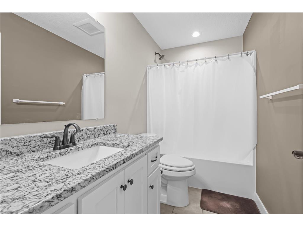38768 Maple Court North Branch MN 55056 7070554 image20