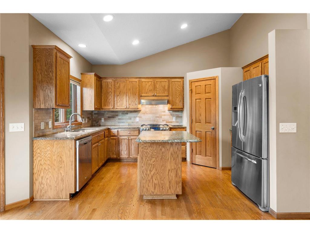 3878 Arlington Drive Woodbury MN 55129 7090101 image19