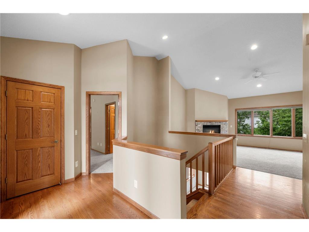 3878 Arlington Drive Woodbury MN 55129 7090101 image2