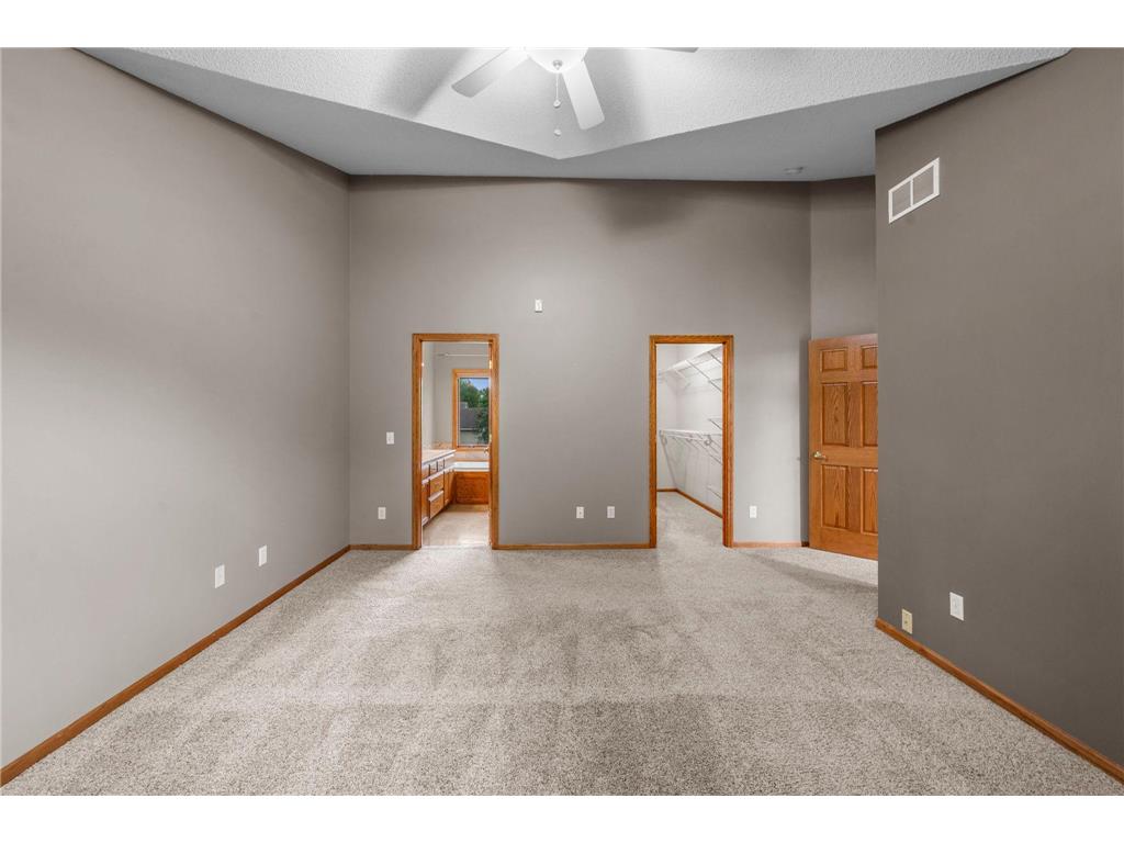 3878 Arlington Drive Woodbury MN 55129 7090101 image37