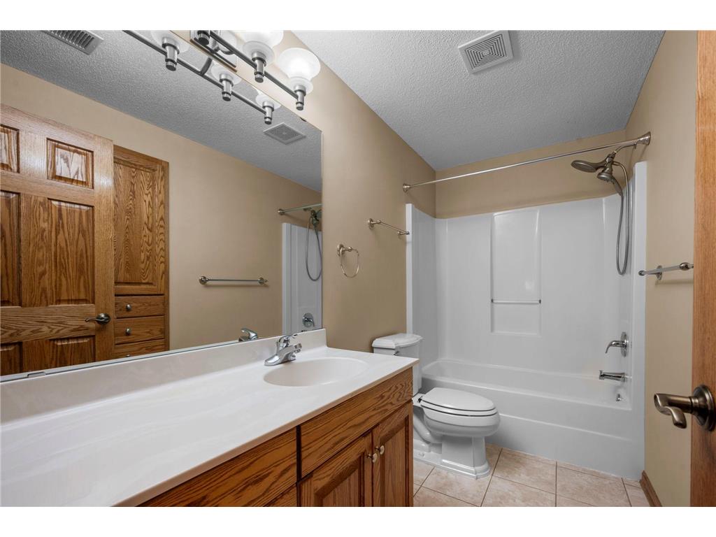 3878 Arlington Drive Woodbury MN 55129 7090101 image52