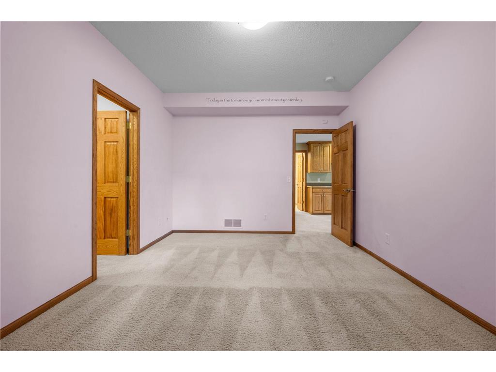 3878 Arlington Drive Woodbury MN 55129 7090101 image59
