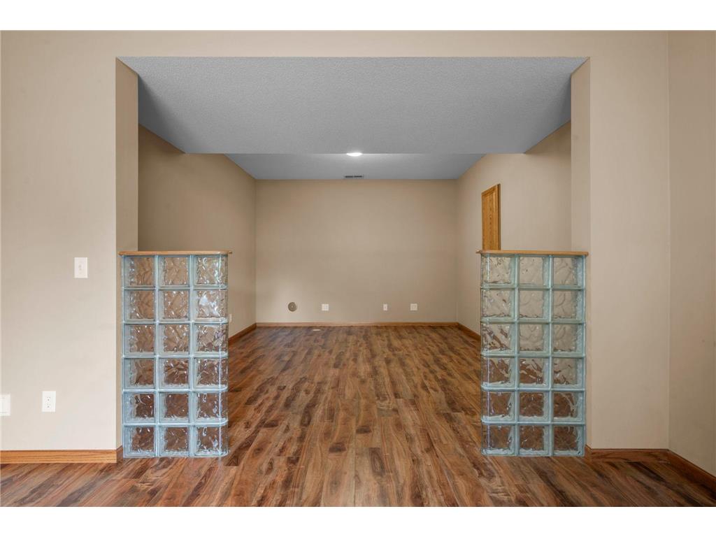 3878 Arlington Drive Woodbury MN 55129 7090101 image64