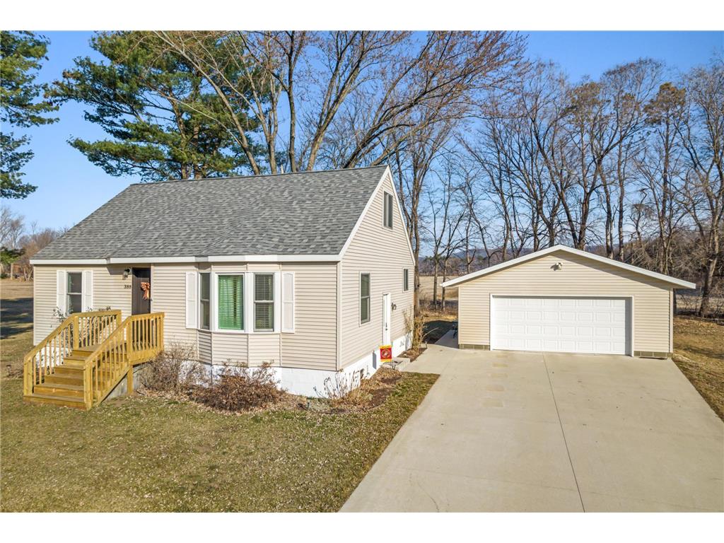 388 W 24th Street Buffalo City WI 54622 6496996 image1