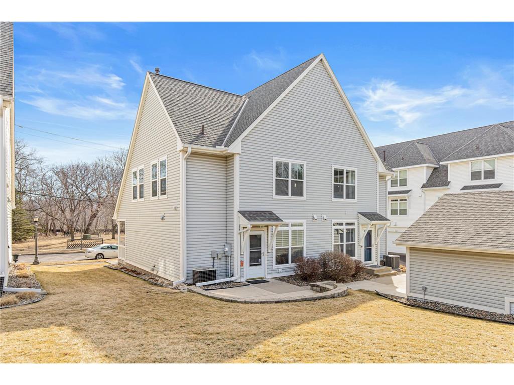 389 Colborne Street Saint Paul MN 55102 6684511 image2