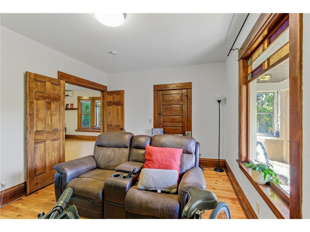 389 Fairview Avenue N Saint Paul MN 55104 6778578 image16