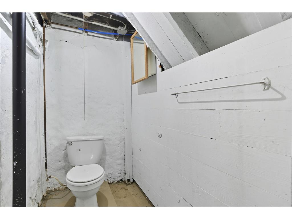 389 Fairview Avenue N Saint Paul MN 55104 6778578 image38