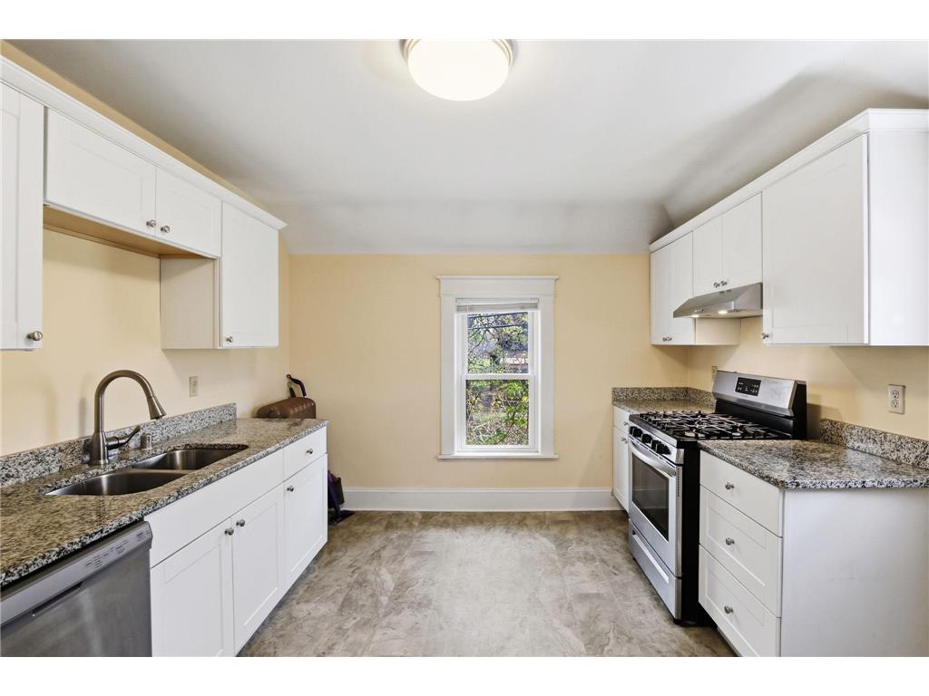 389 Fairview Avenue N Saint Paul MN 55104 7045756 image28