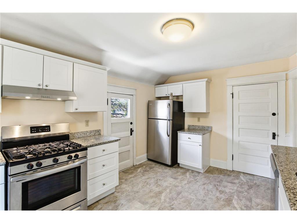 389 Fairview Avenue N Saint Paul MN 55104 7045756 image30