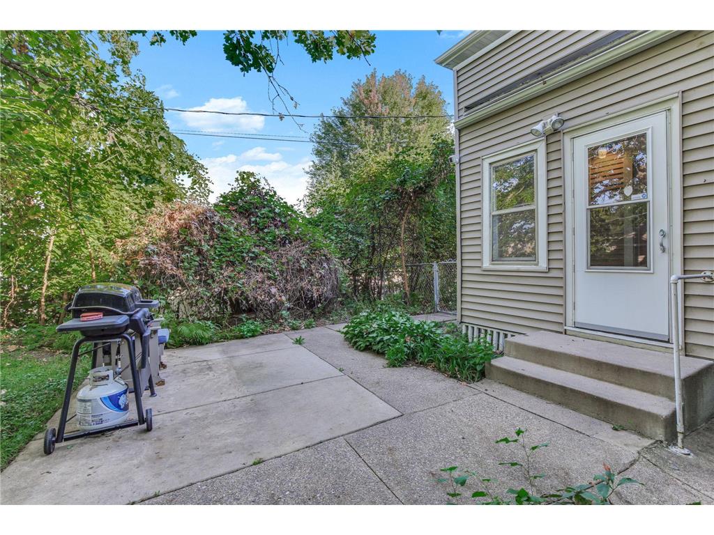 389 Fairview Avenue N Saint Paul MN 55104 7045756 image51