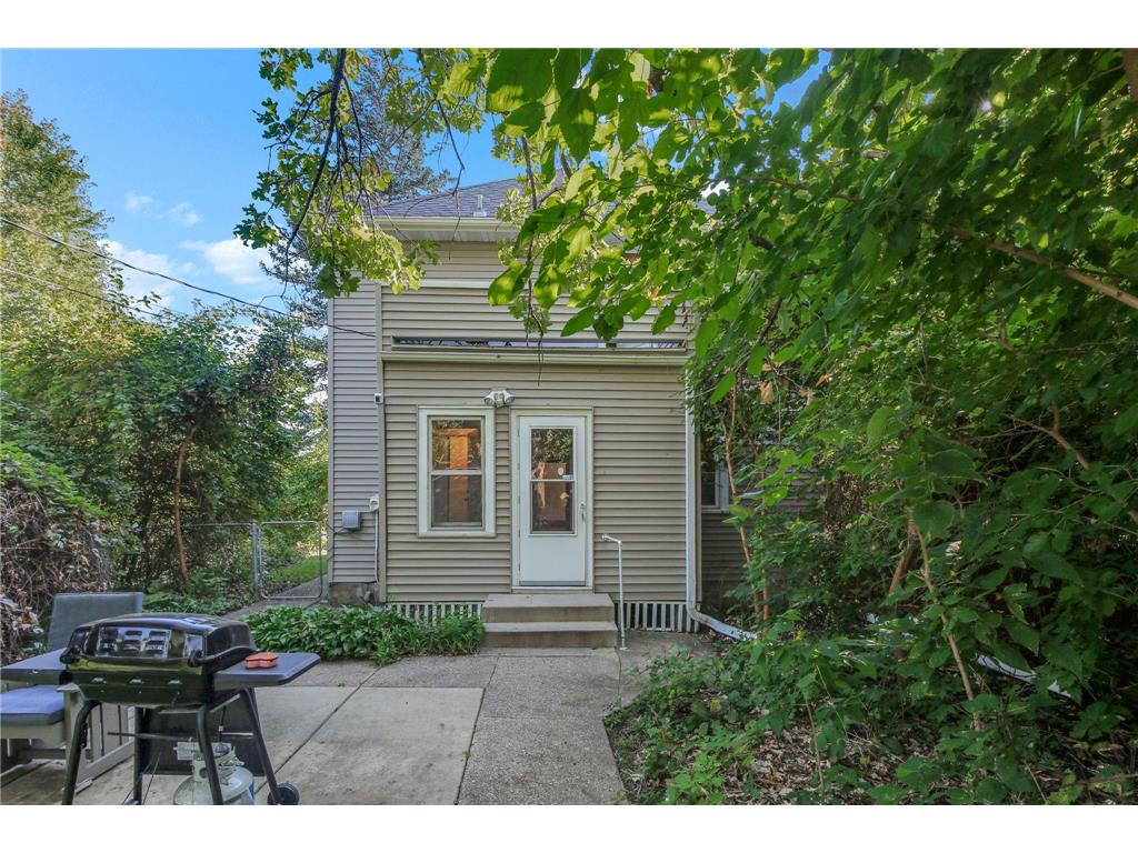 389 Fairview Avenue N Saint Paul MN 55104 7045756 image52