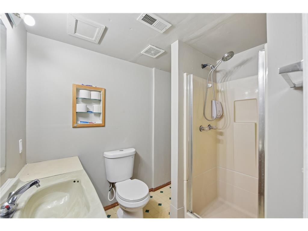389 Roy Street N Saint Paul MN 55104 7066449 image15