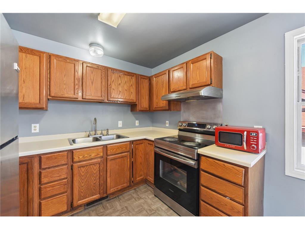 389 Roy Street N Saint Paul MN 55104 7066449 image9