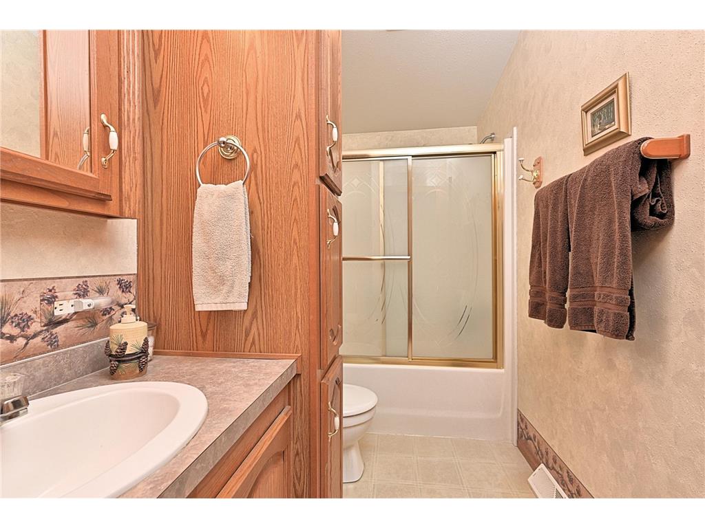 38922 Christie Lane Cohasset MN 55721 - Bass Lake 6712892 image13