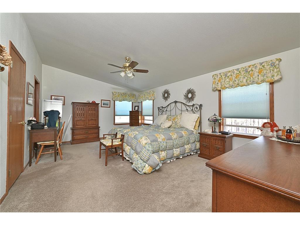 38922 Christie Lane Cohasset MN 55721 - Bass Lake 6712892 image14