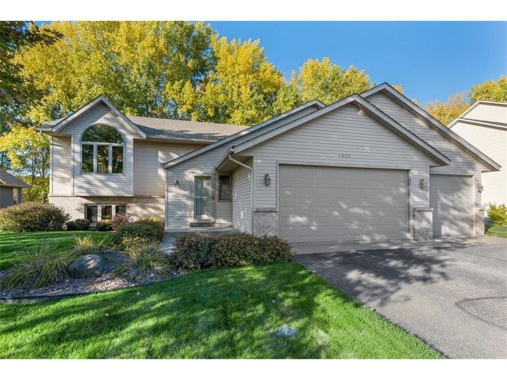 3894 Kestrel Street SW, Prior Lake, MN, 55372 MLS 6272654 Edina Realty