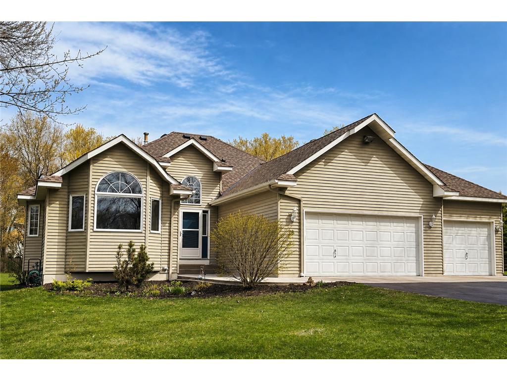 39 154th Avenue NE Ham Lake MN 55304 7019253 image1