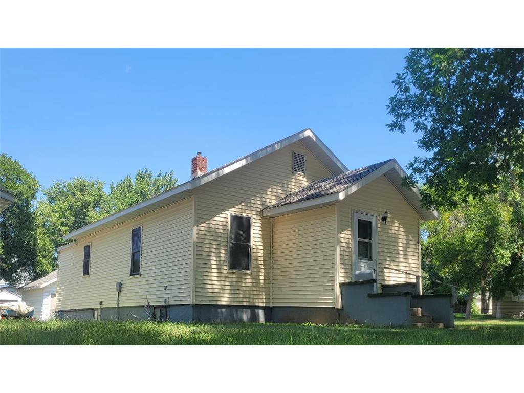 39 E Snelling Avenue Appleton MN 56208 6403397 image1