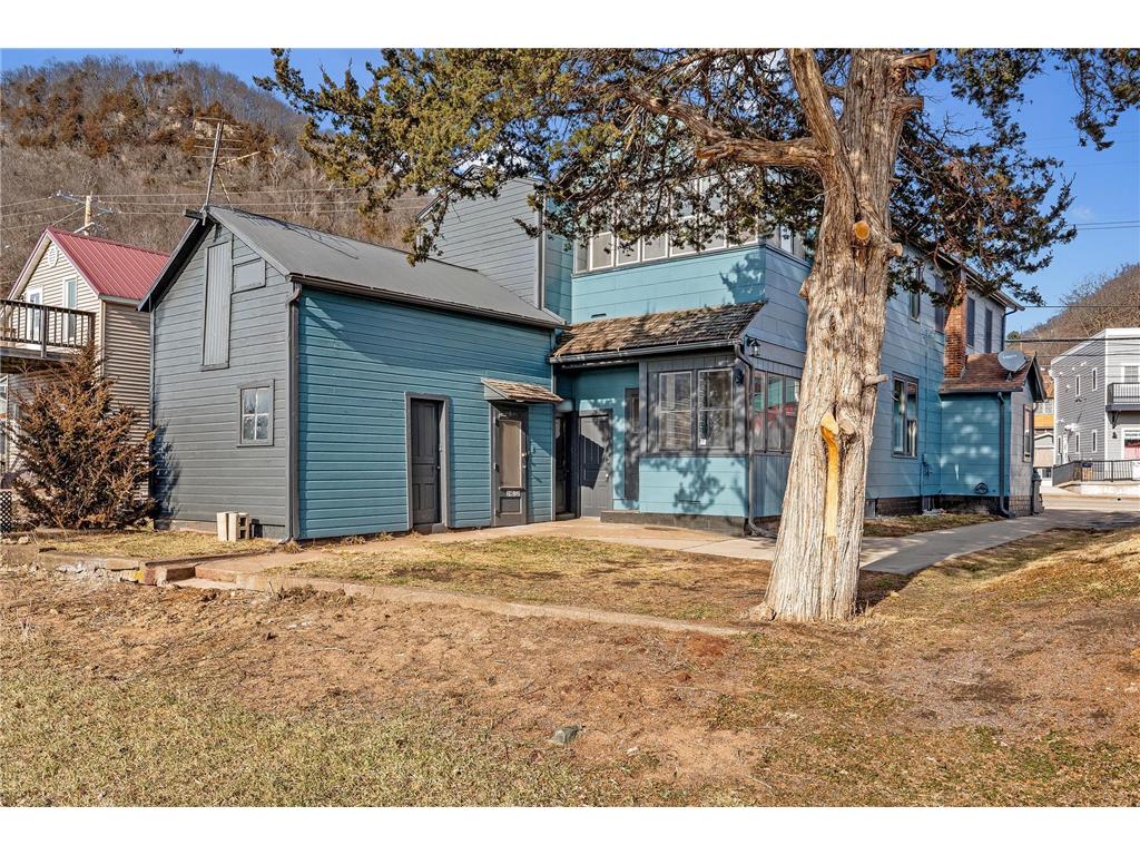 39 and 39-1/2 N Shore Drive Fountain City WI 54629 7010070 image30