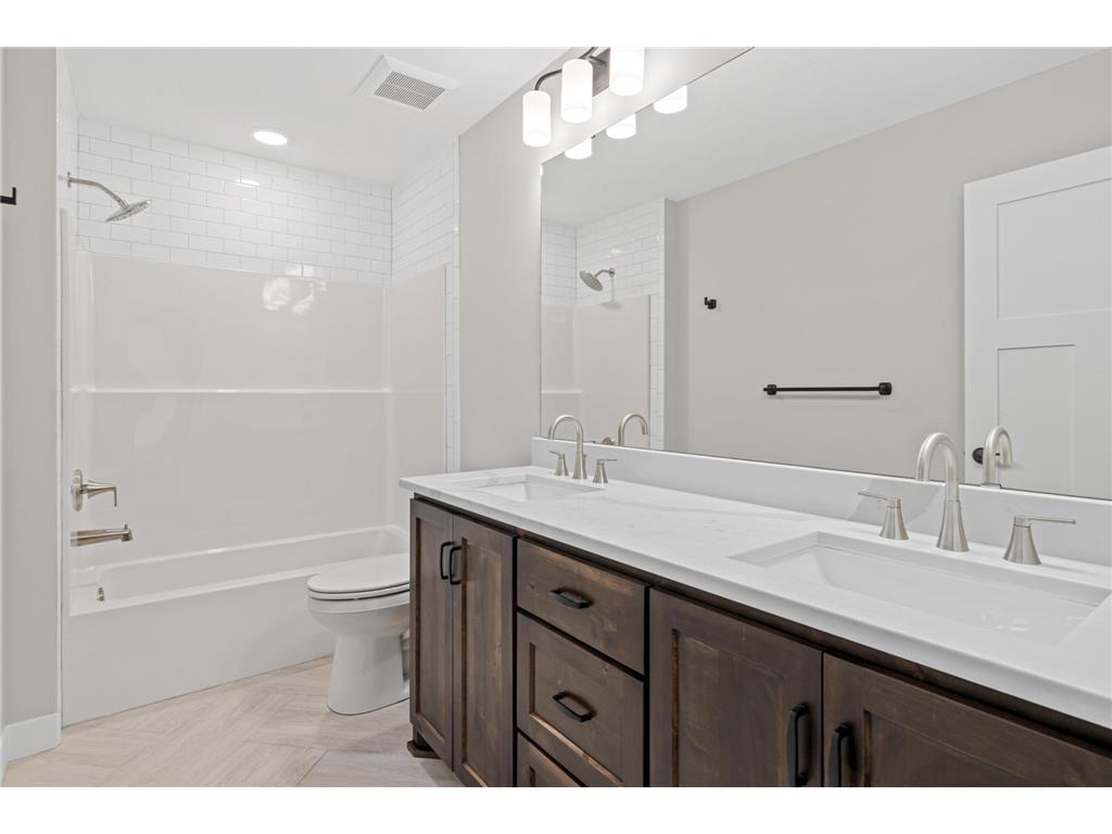 390 Candy Lane Kinnickinnic Twp WI 54022 7097464 image31