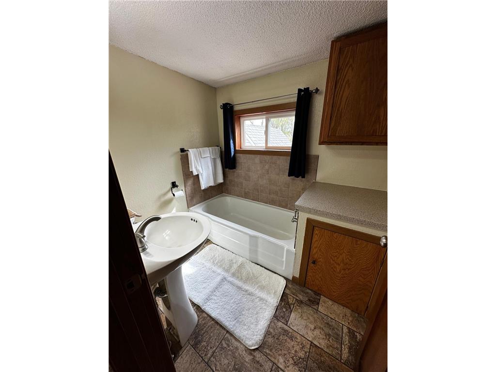 390 N Broadway Street Vesta MN 56292 7067544 image8
