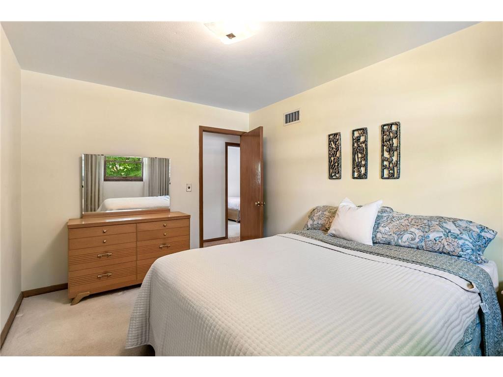 3901 57th Avenue N Brooklyn Center MN 55429 7058871 image10