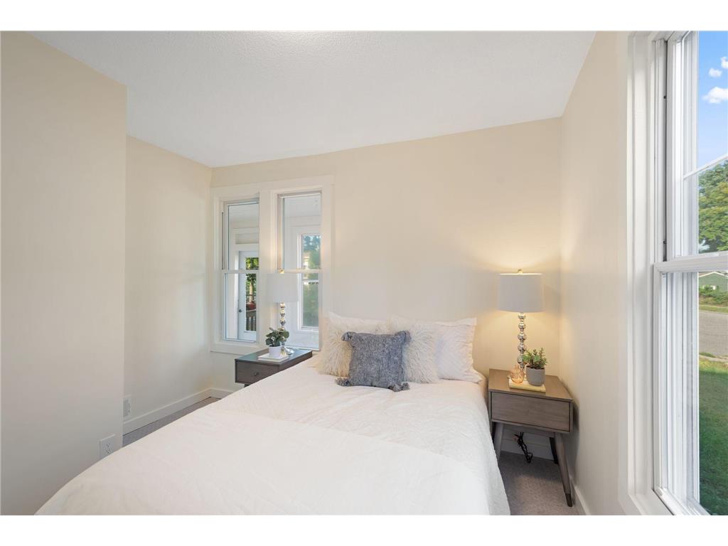 3901 Clinton Avenue Minneapolis MN 55409 7001087 image10