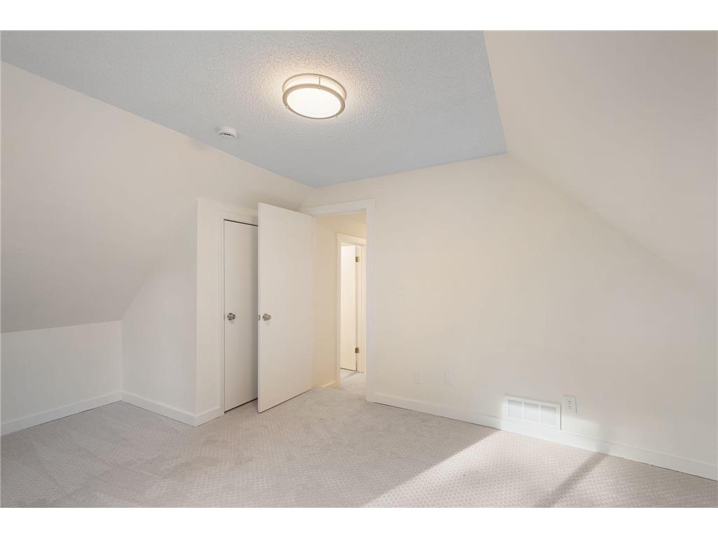 3901 Clinton Avenue Minneapolis MN 55409 7027141 image17