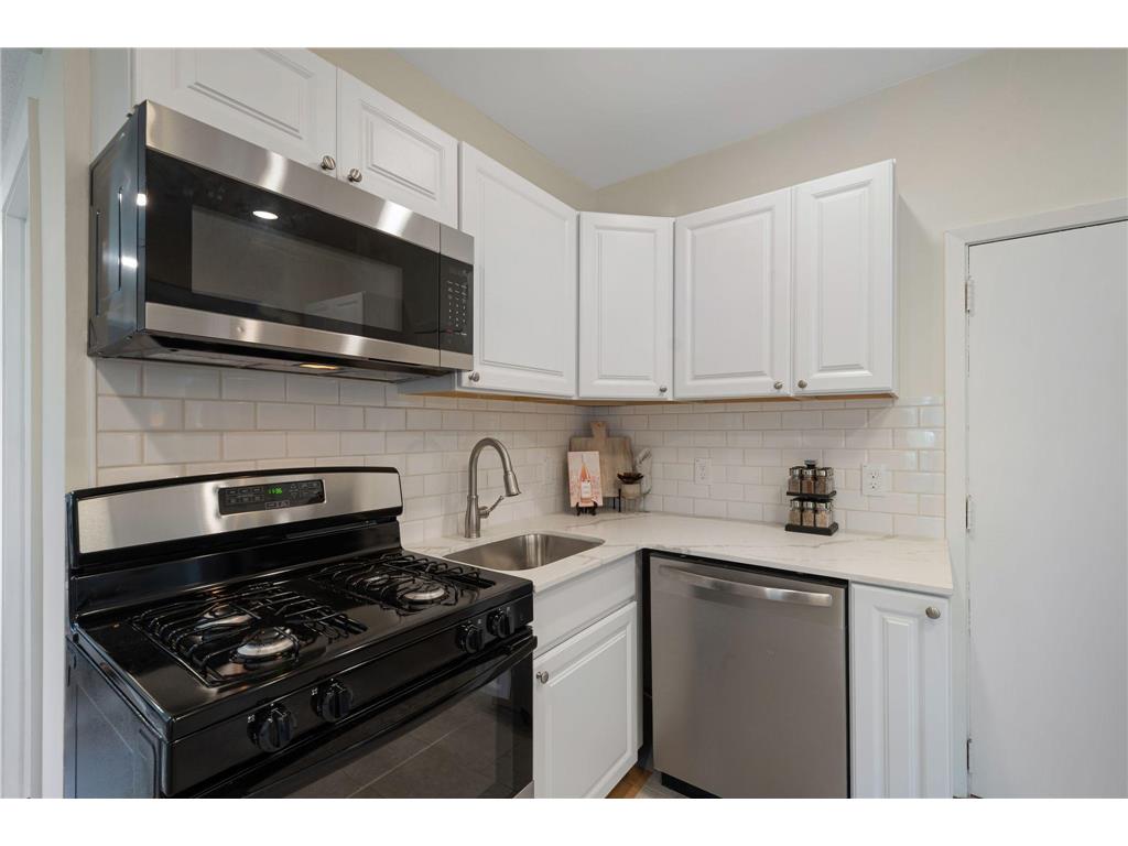 3901 Clinton Avenue Minneapolis MN 55409 7027141 image8