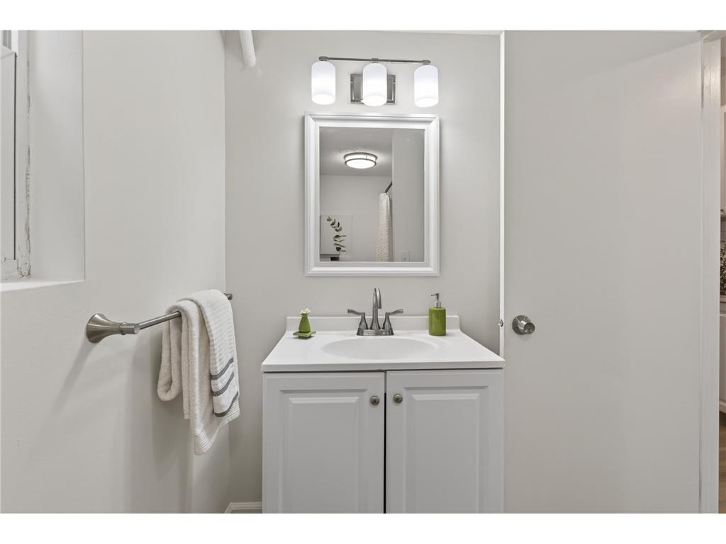3901 Clinton Avenue Minneapolis MN 55409 7059984 image14