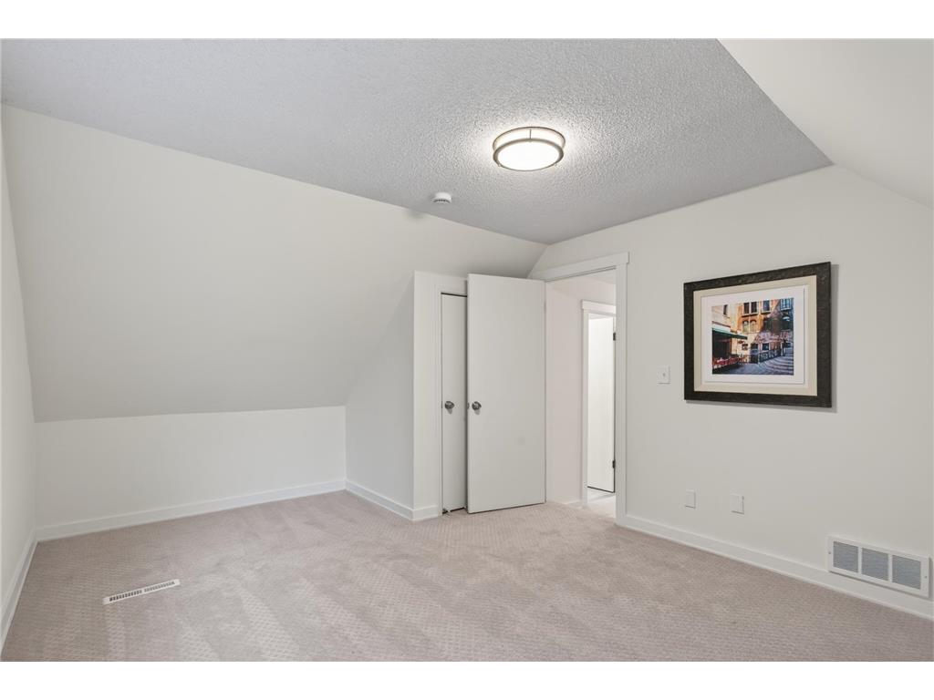 3901 Clinton Avenue Minneapolis MN 55409 7059984 image21