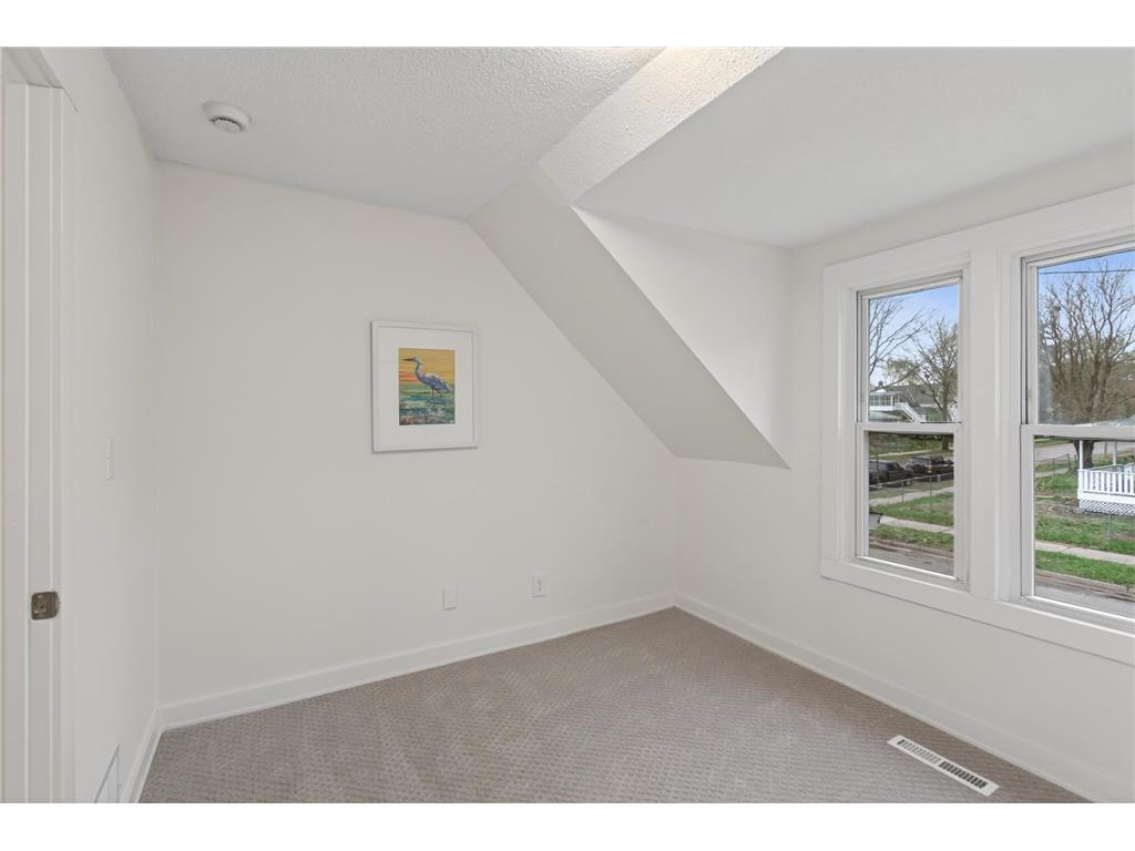3901 Clinton Avenue Minneapolis MN 55409 7059984 image24