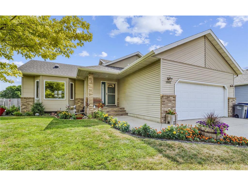 3902 6th Street S Moorhead MN 56560 7113405 image1