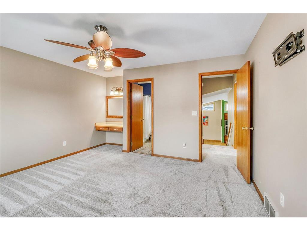 3902 6th Street S Moorhead MN 56560 7113405 image24