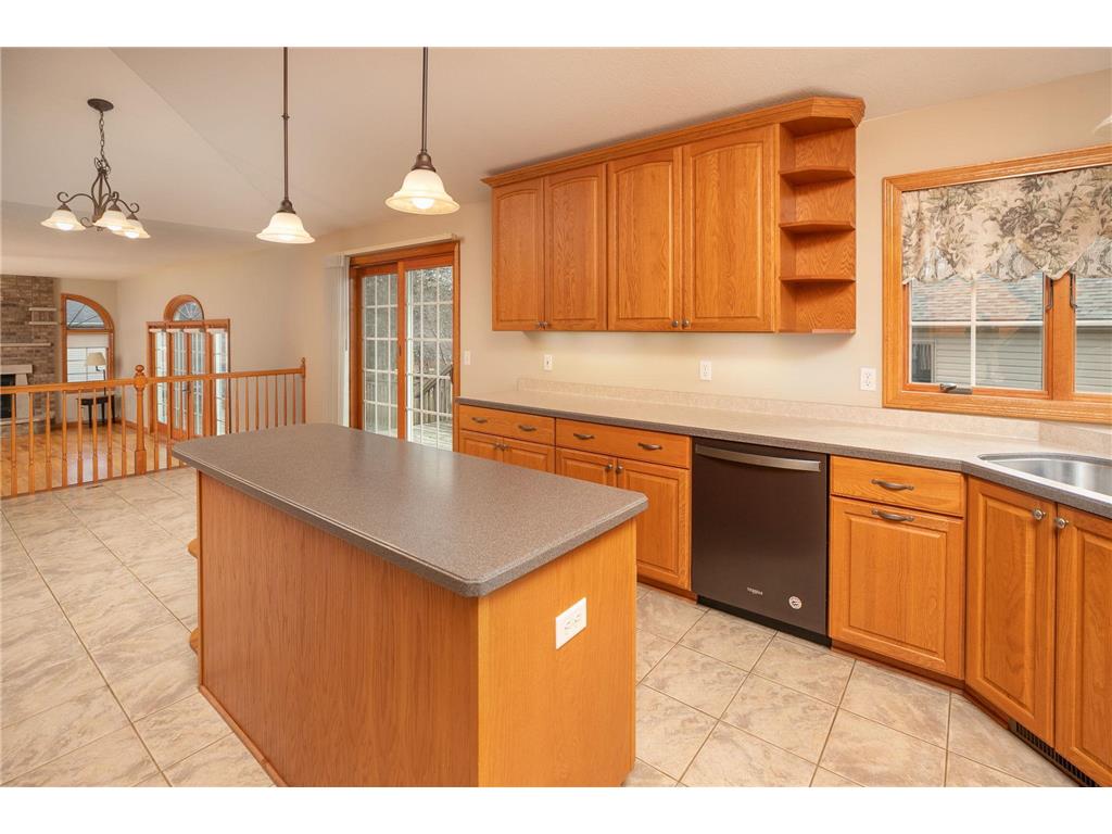 3902 Chip Shot Lane SE, Rochester, MN, 55904 MLS 6489583 Edina Realty