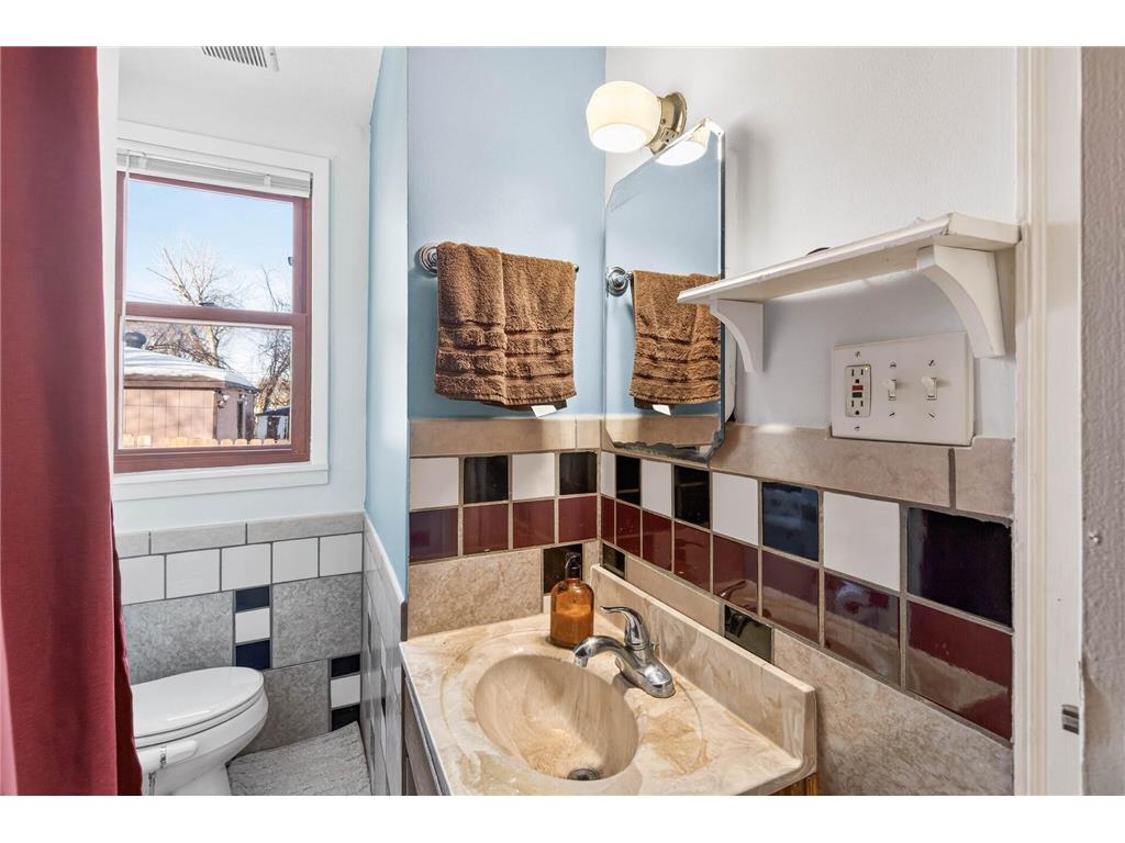 3905 6th Street N Minneapolis MN 55412 7010752 image23