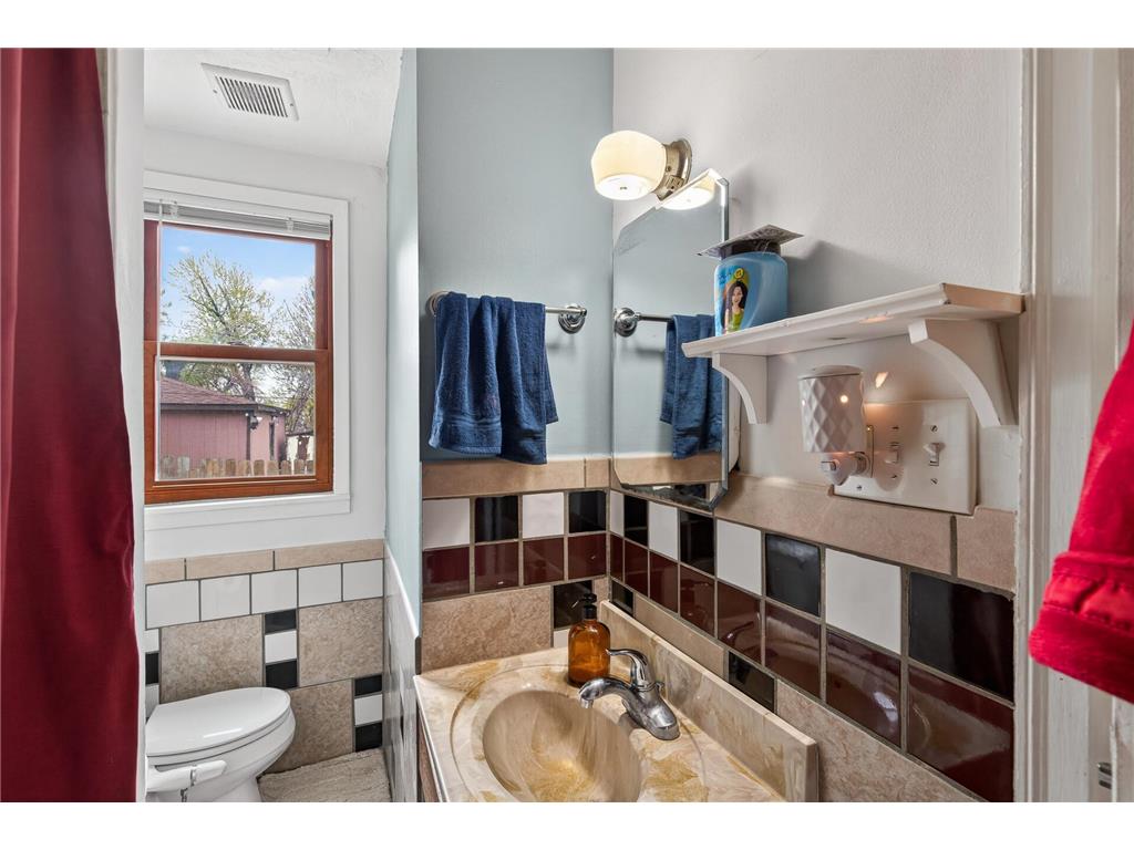 3905 6th Street N Minneapolis MN 55412 7010752 image34