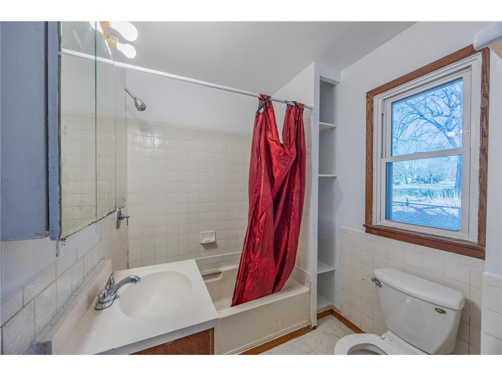 3905 Reservoir Boulevard Columbia Heights MN 55421 7015954 image14