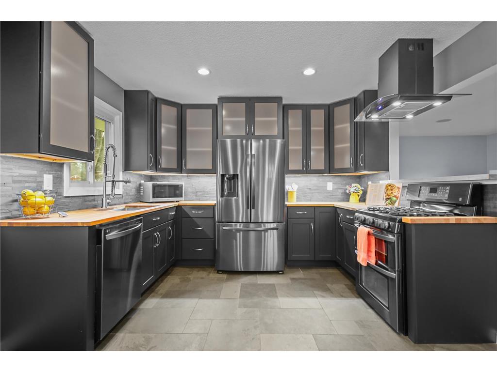 3906 France Place Brooklyn Center MN 55429 6459365 image1