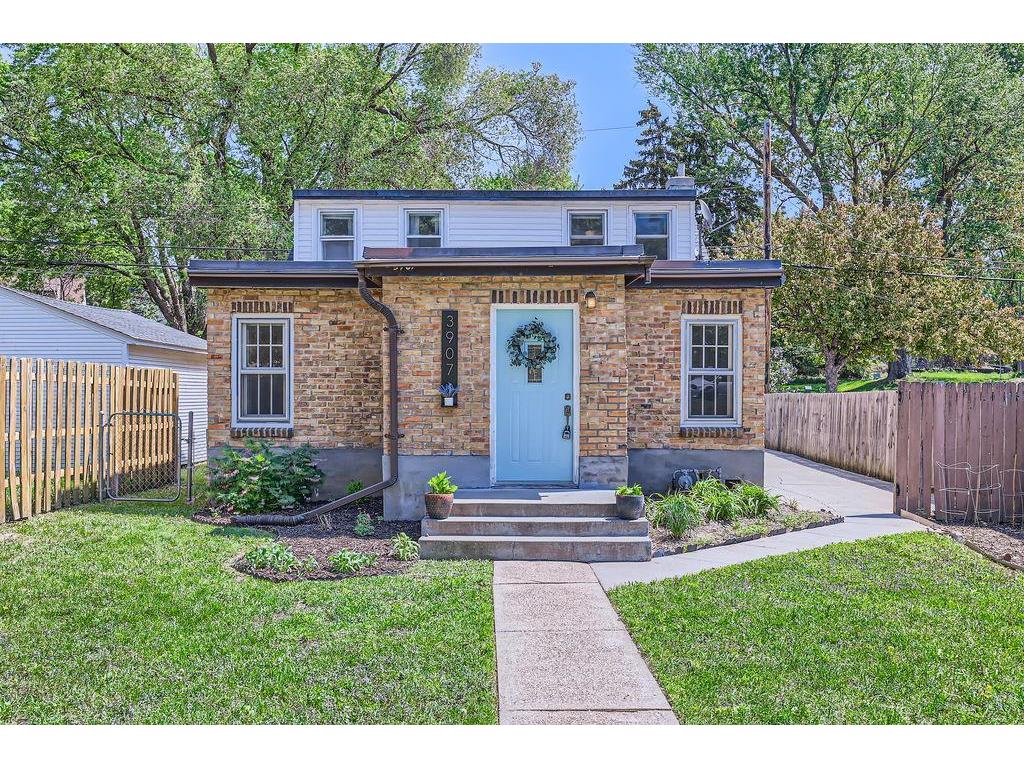 3907 2nd Street NE Columbia Heights MN 55421 6721614 image1