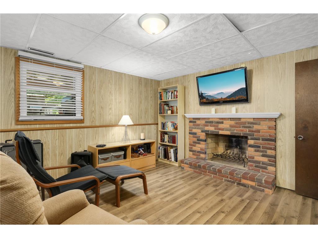 3909 81st Avenue N Brooklyn Park MN 55443 7037968 image14