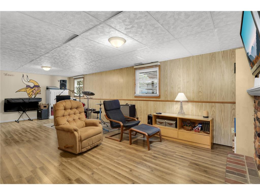 3909 81st Avenue N Brooklyn Park MN 55443 7037968 image16