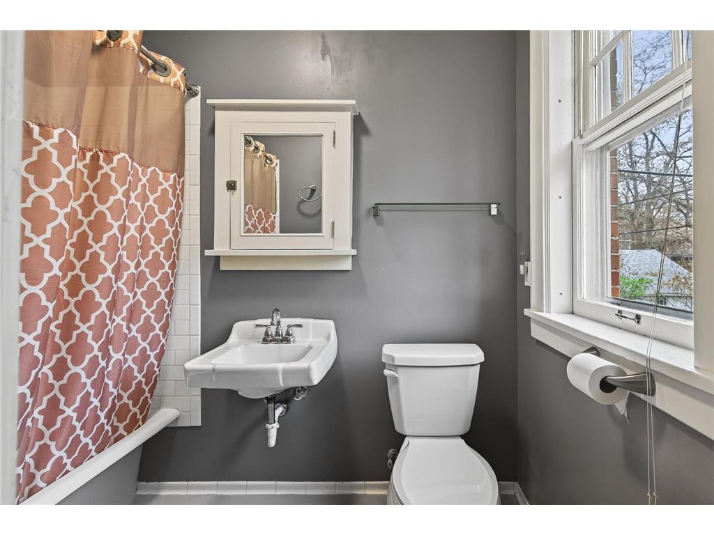 3909 Aldrich Avenue S #3 Minneapolis MN 55409 6820924 image23